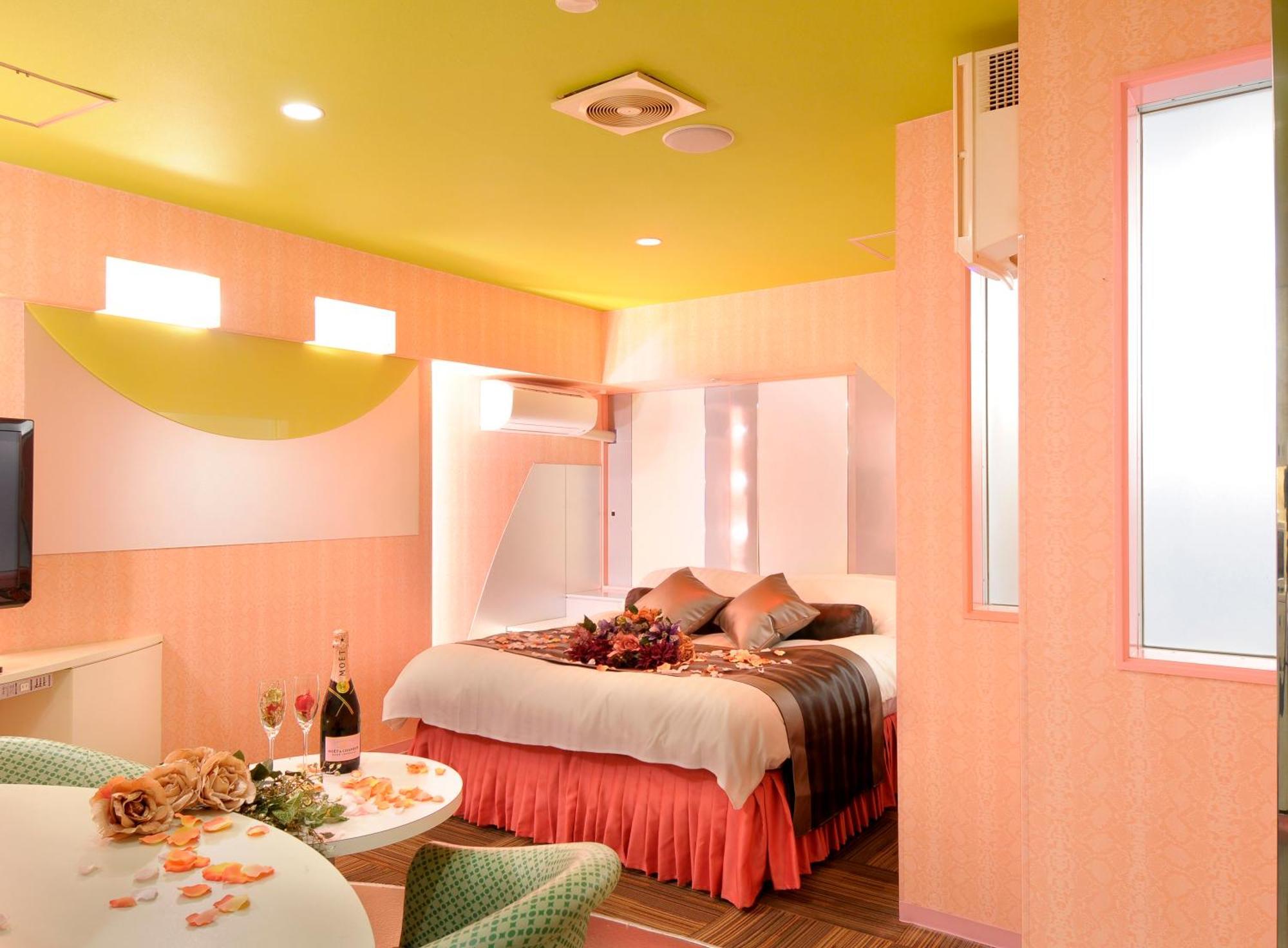 Hotel Love Ikutama -Adult Only Oszaka Kültér fotó