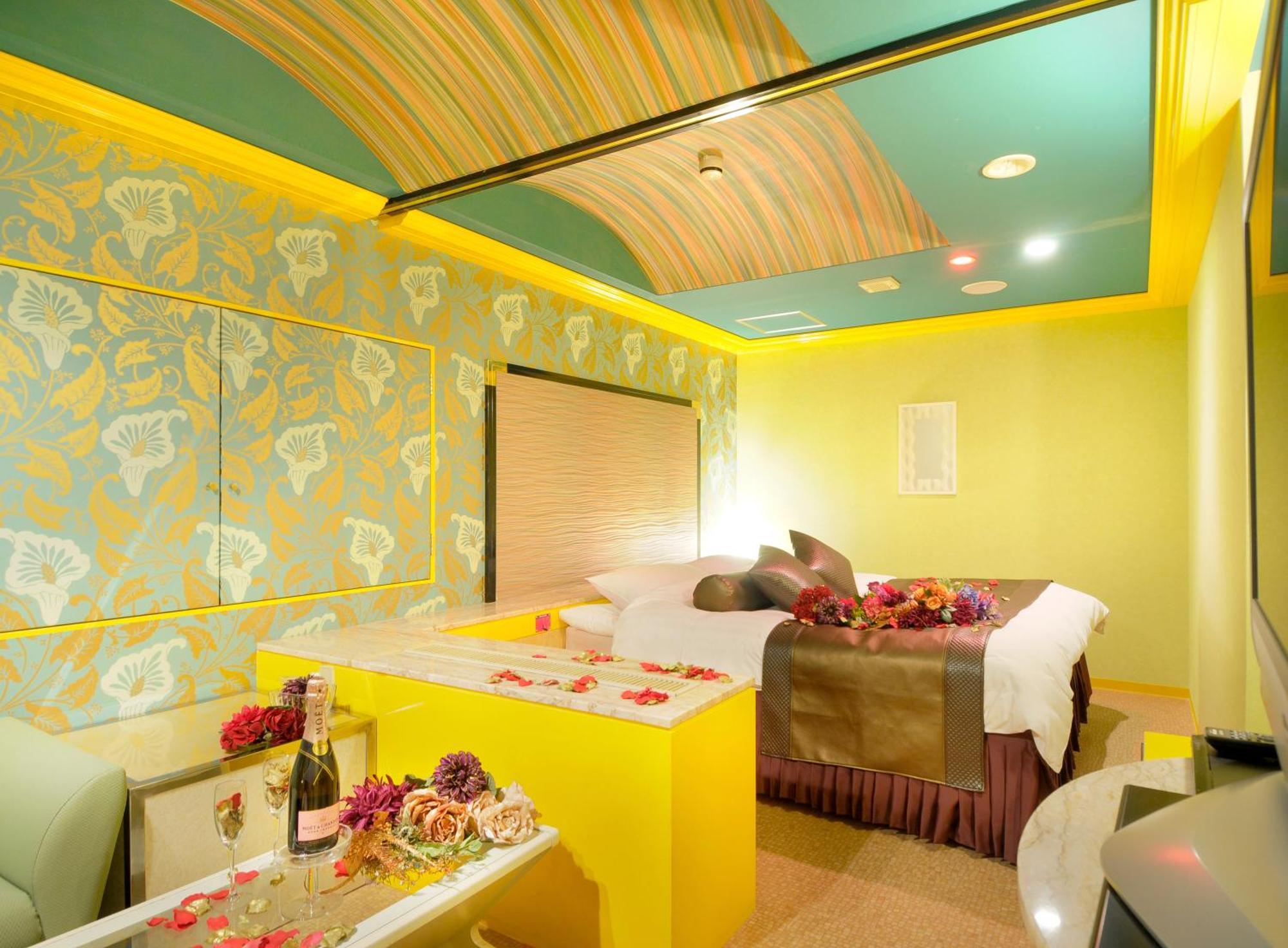 Hotel Love Ikutama -Adult Only Oszaka Kültér fotó