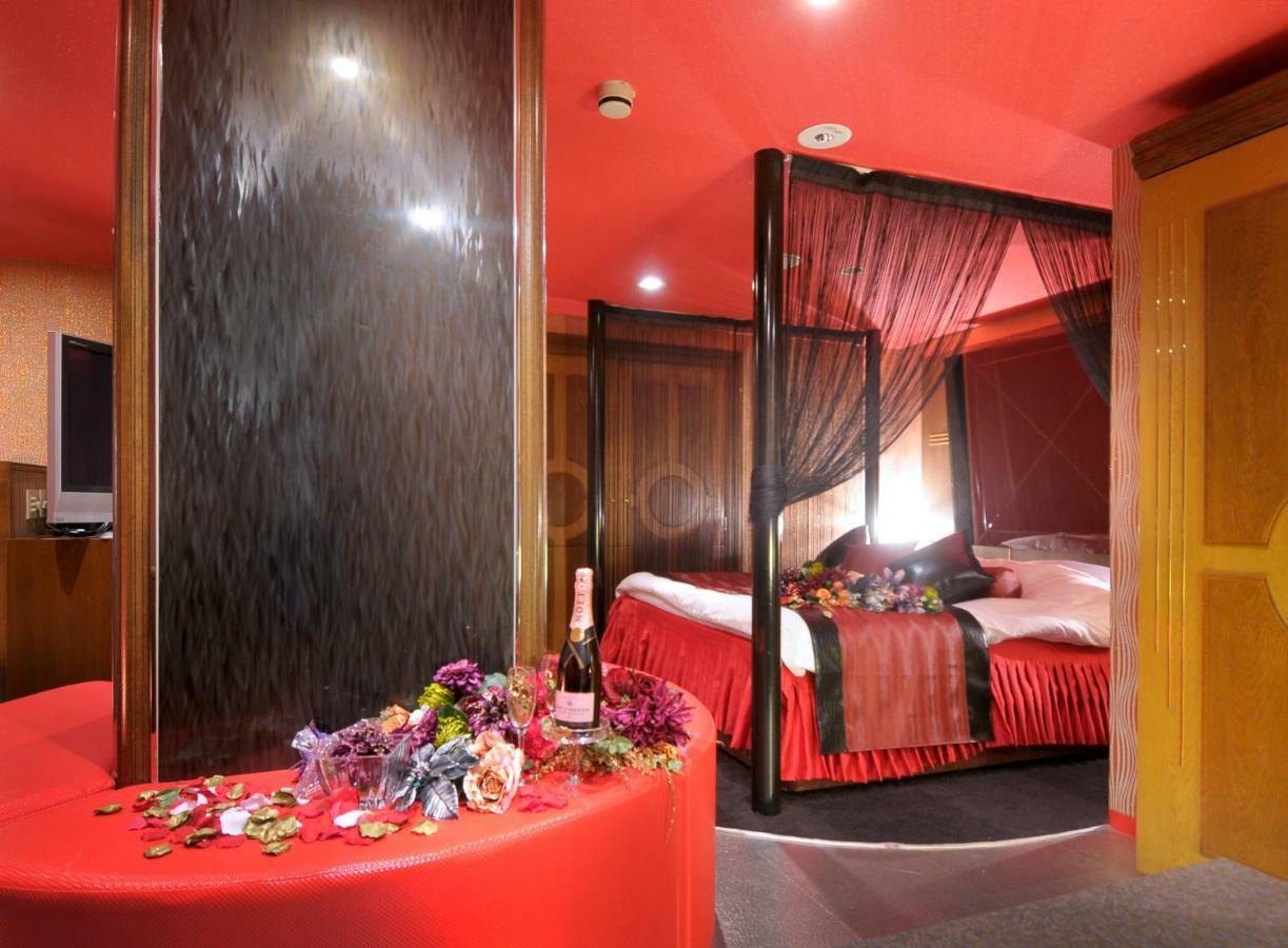 Hotel Love Ikutama -Adult Only Oszaka Kültér fotó