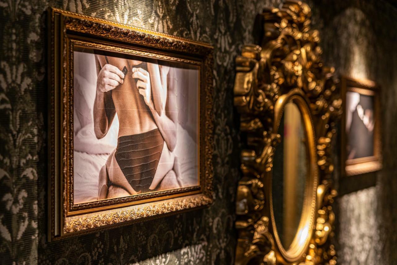 Hotel Love Ikutama -Adult Only Oszaka Kültér fotó